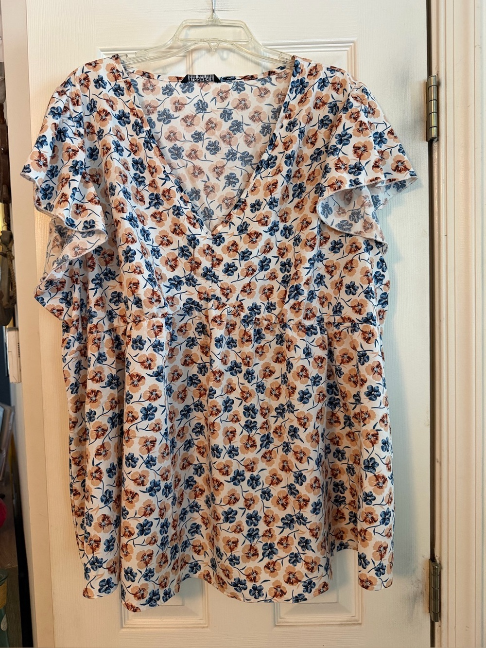 BloomChic Blue & Tan Floral V-Neck Ruffle Sleeve Blouse